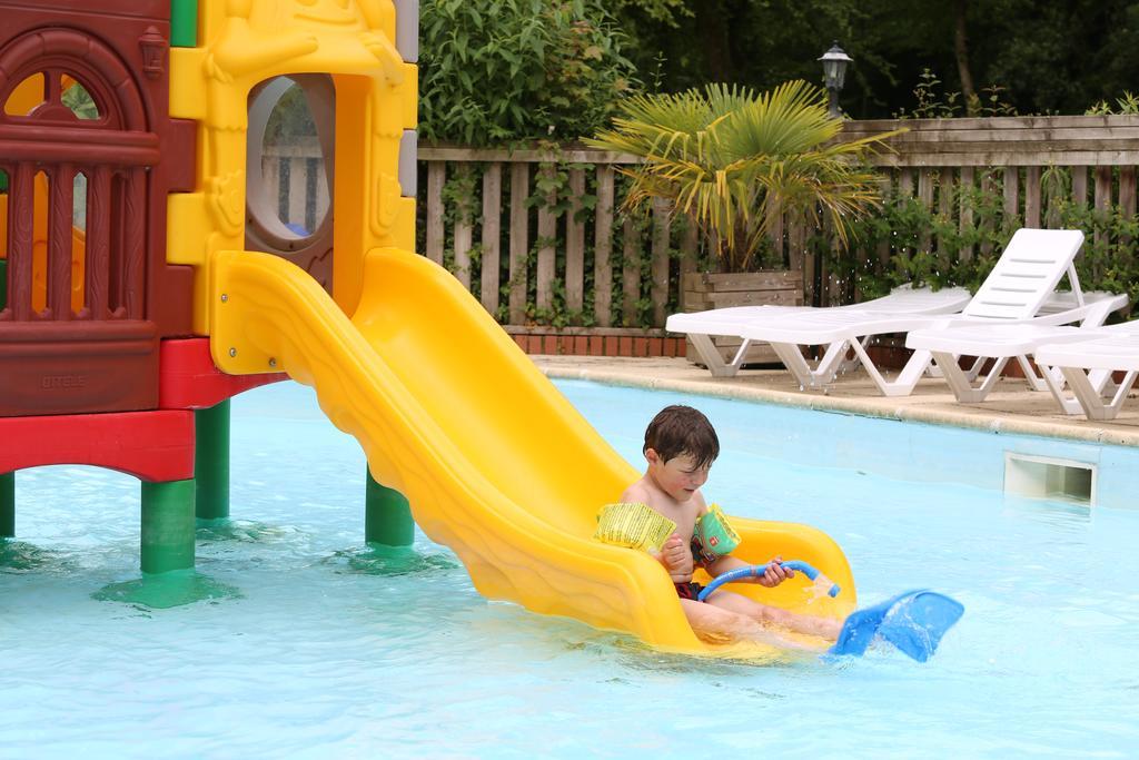 Camping Le Val De Trie Béhen Exterior foto