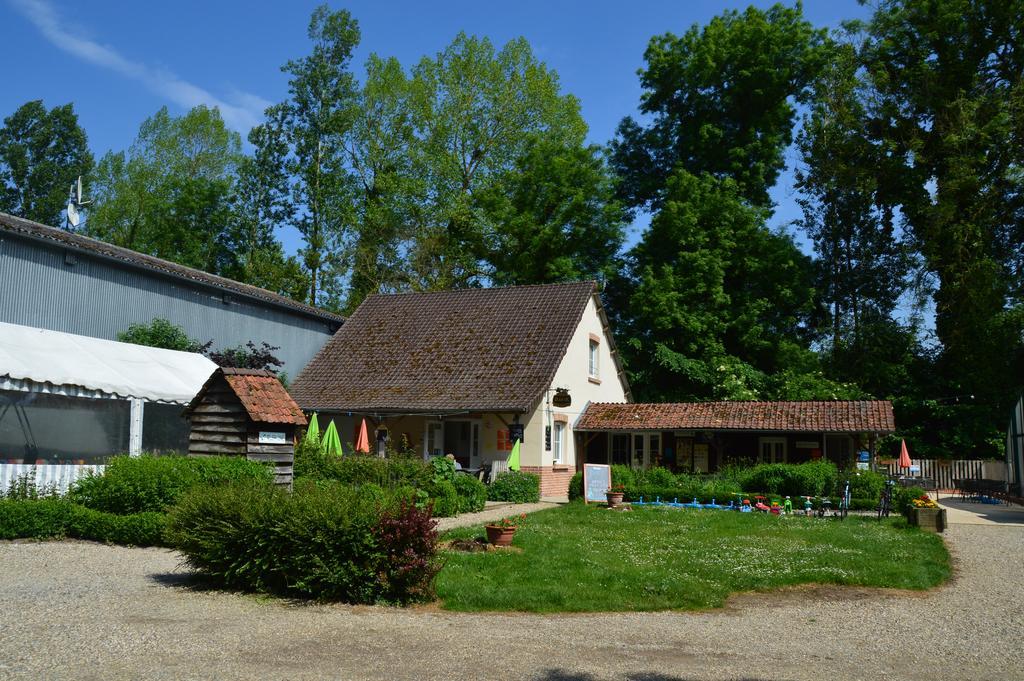 Camping Le Val De Trie Béhen Exterior foto